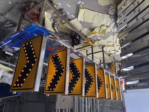 唐山太阳能交通标牌的核心部件是电池,电池多久